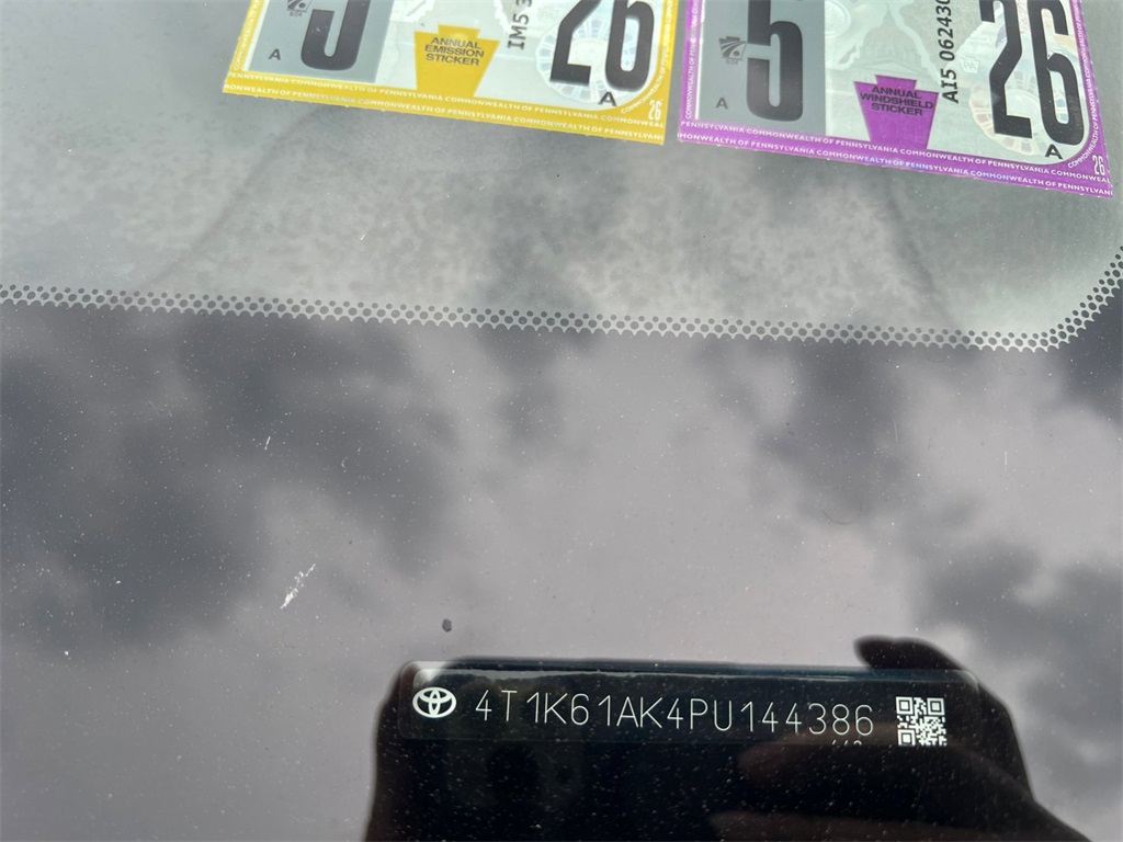 Vehicle image 7 of 32