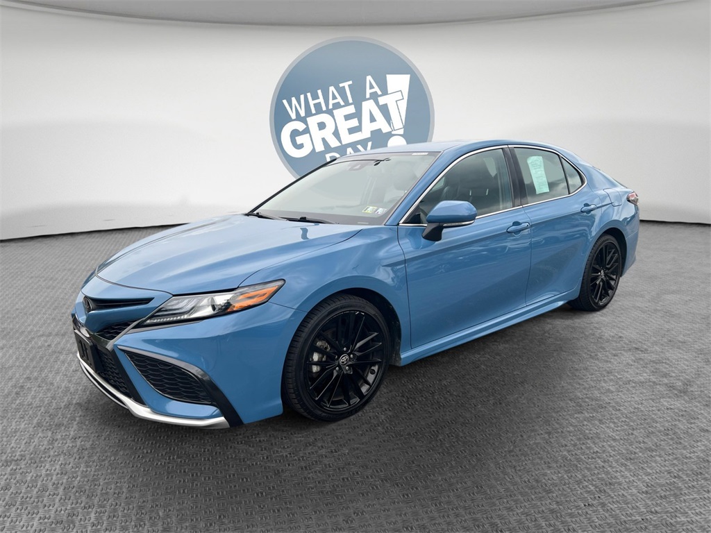 Vehicle image 1 of 32