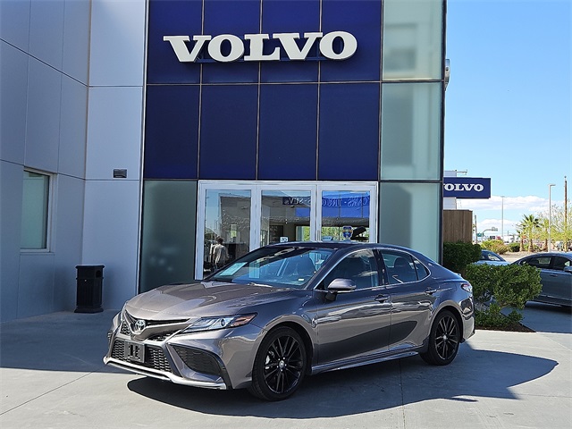 Vehicle image 2 of 25