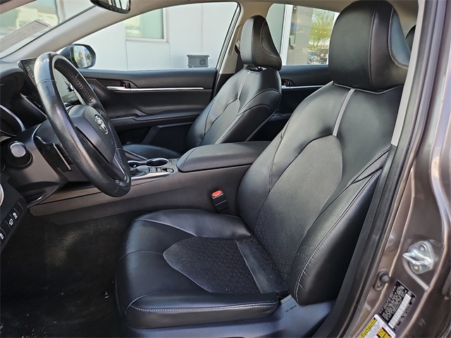 Vehicle image 15 of 25
