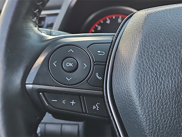 Vehicle image 18 of 25