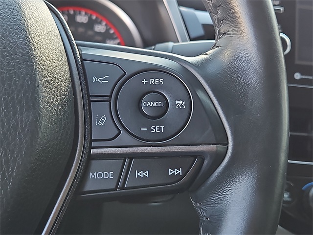 Vehicle image 19 of 25