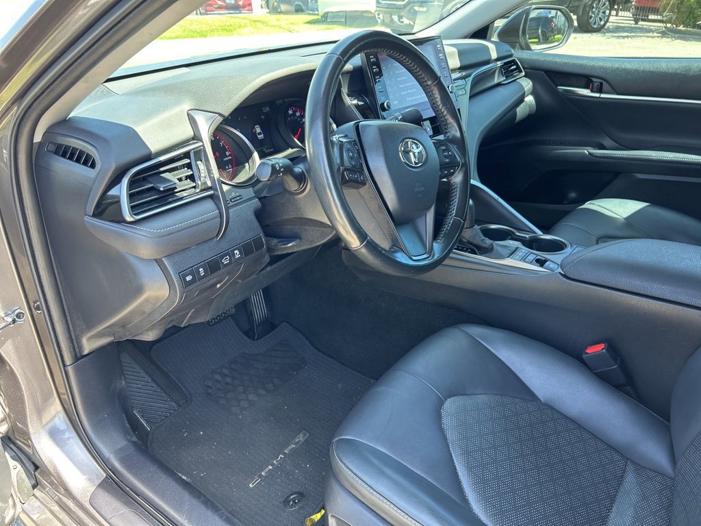 Vehicle image 9 of 27