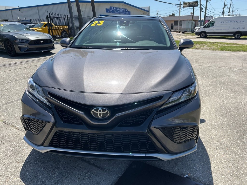 Vehicle image 6 of 27