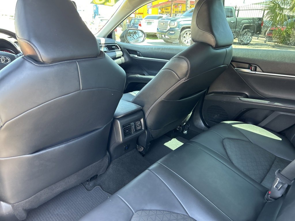 Vehicle image 13 of 27