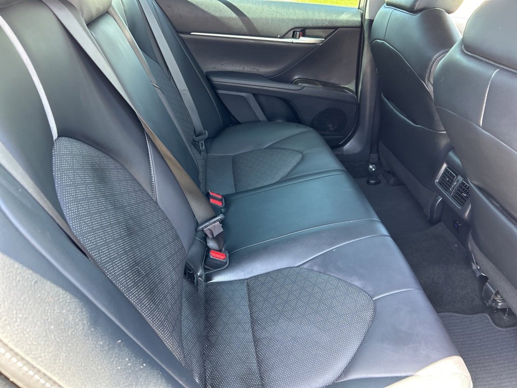 Vehicle image 18 of 27