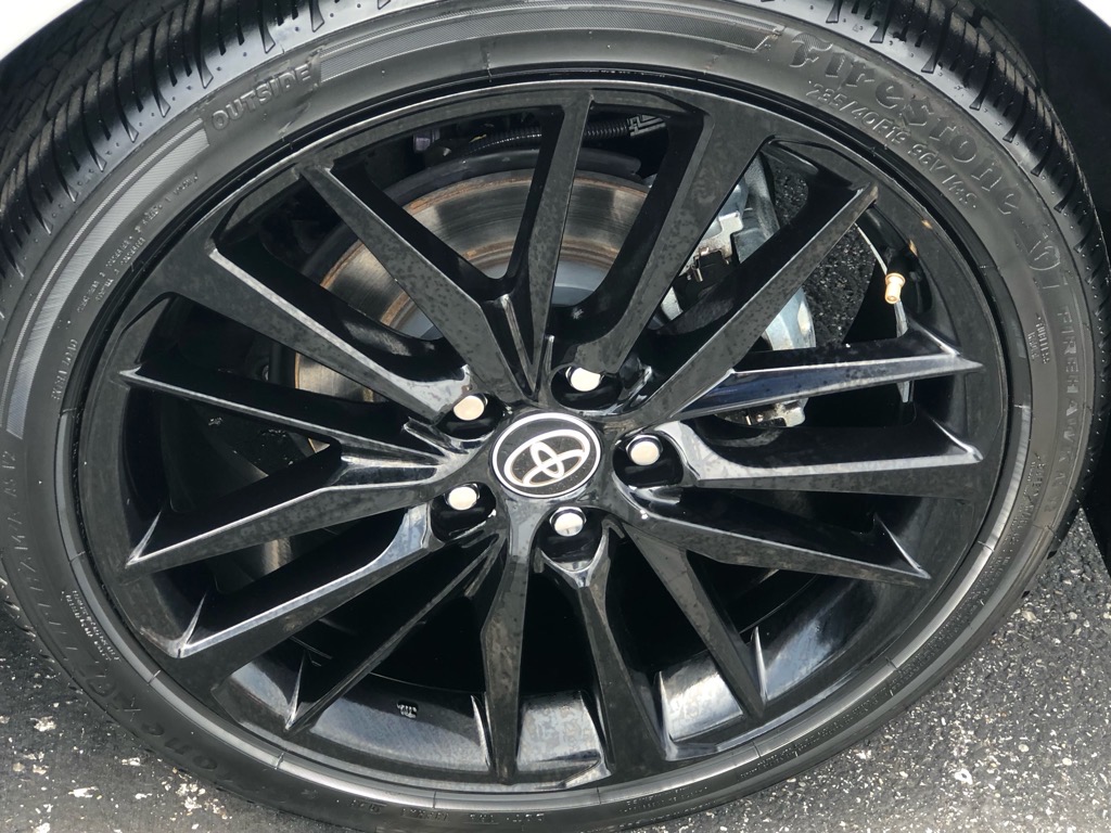 Vehicle image 14 of 35