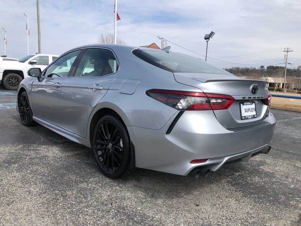 Vehicle image 8 of 35