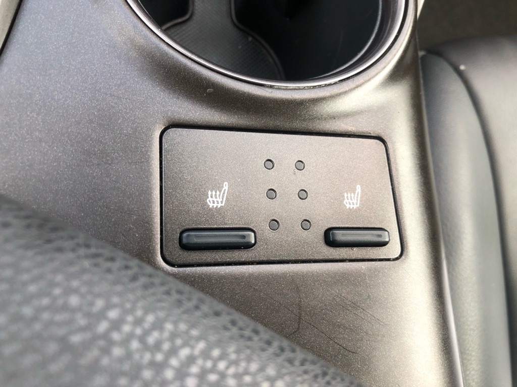 Vehicle image 23 of 35