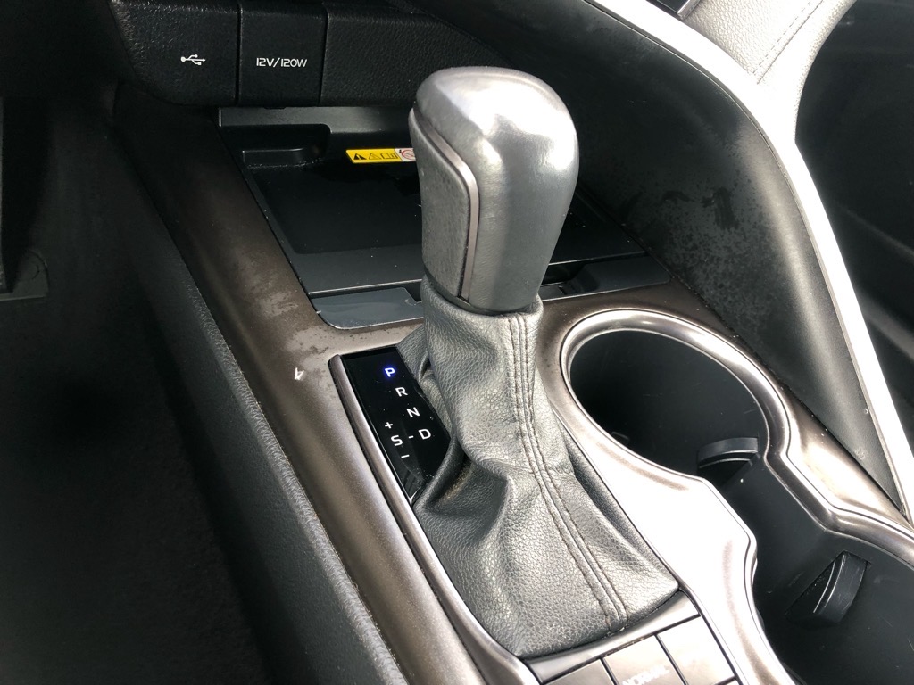 Vehicle image 19 of 35