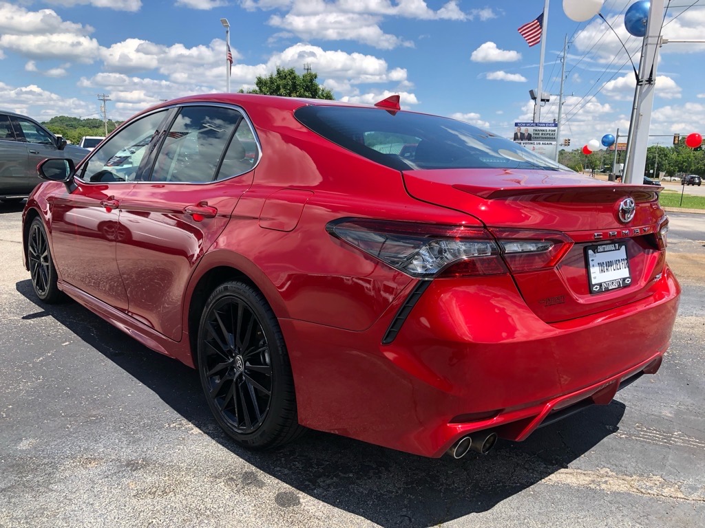 Vehicle image 8 of 38