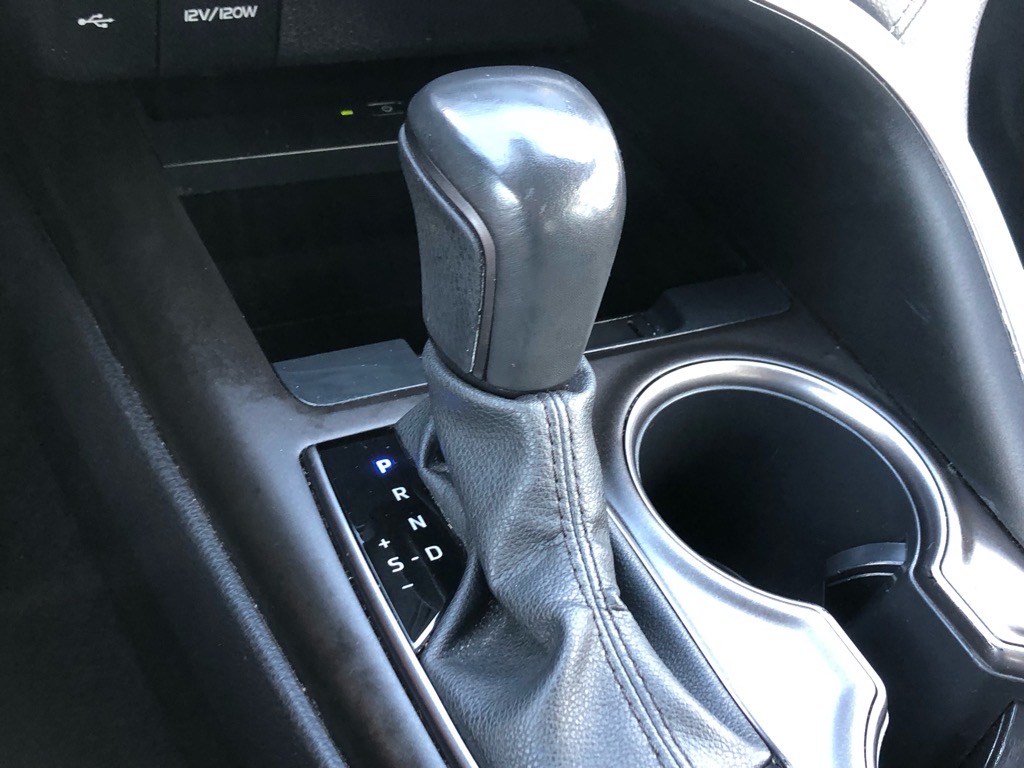 Vehicle image 19 of 38