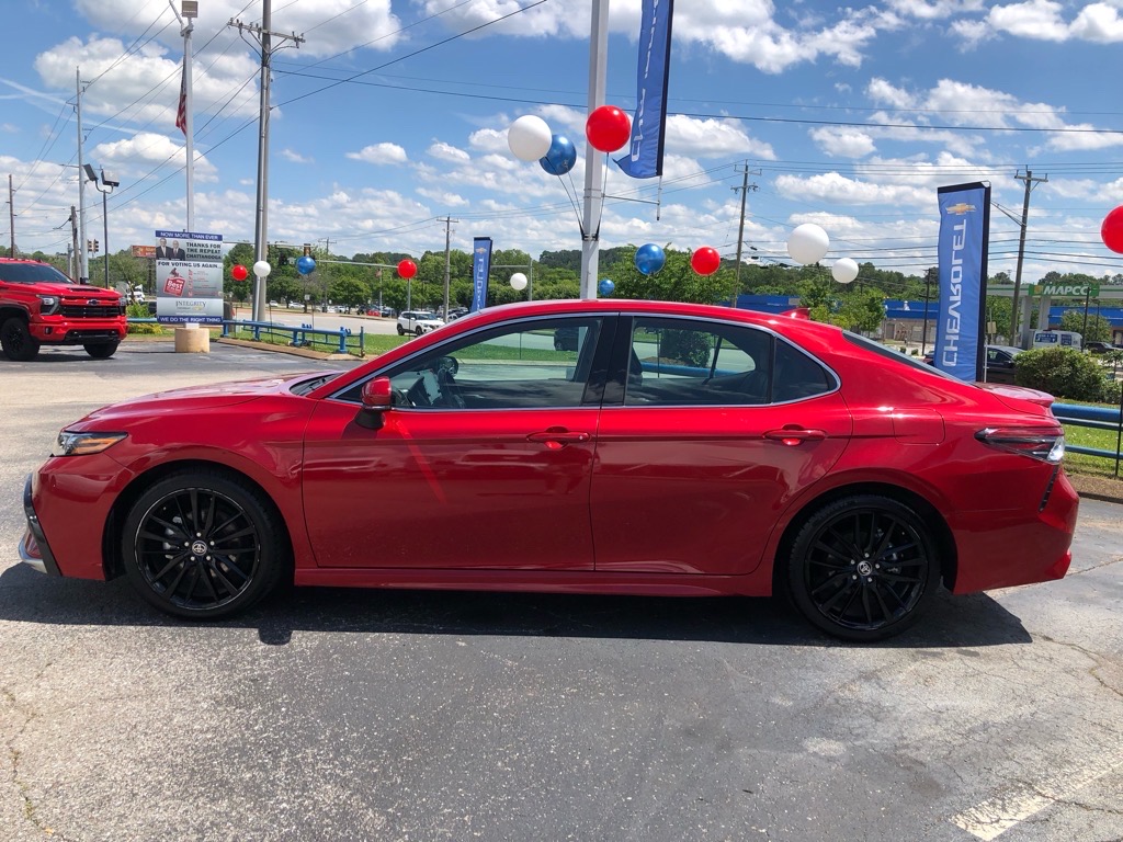 Vehicle image 9 of 38