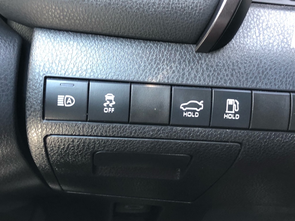Vehicle image 28 of 38