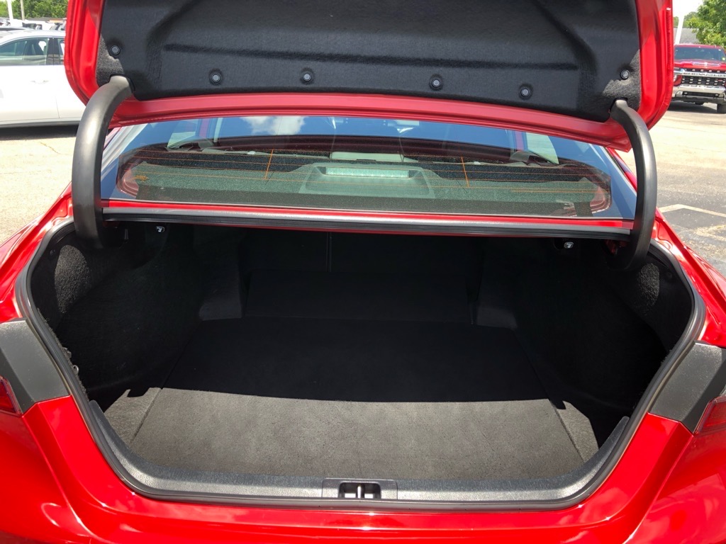 Vehicle image 18 of 38