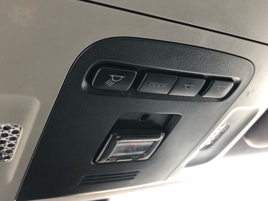 Vehicle image 33 of 38
