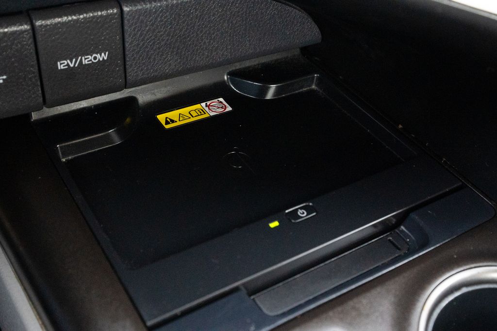 Vehicle image 11 of 36