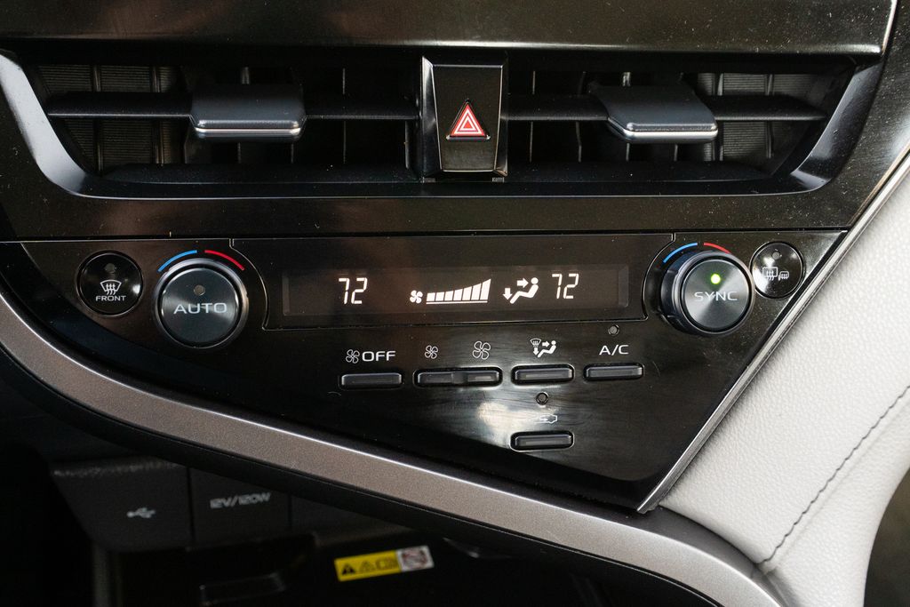Vehicle image 27 of 36