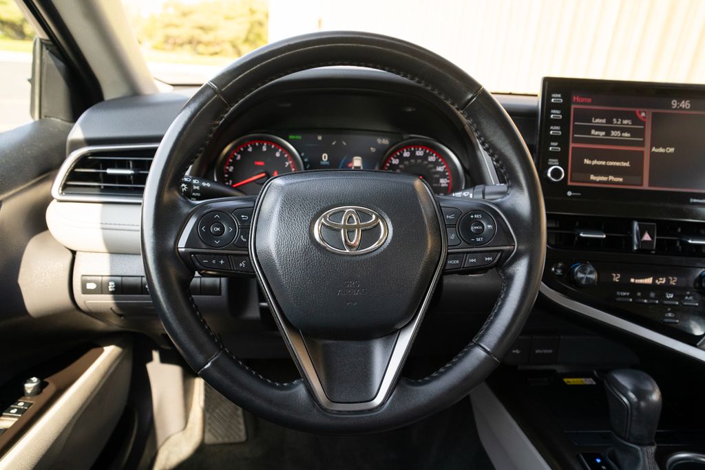 Vehicle image 18 of 36