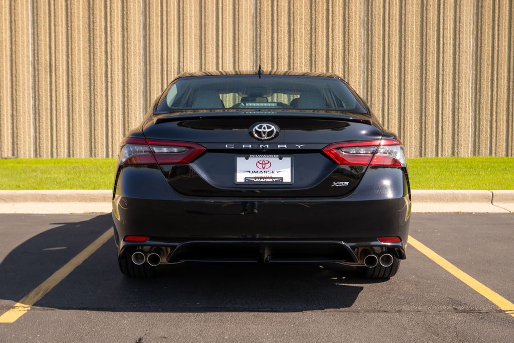 Vehicle image 6 of 36