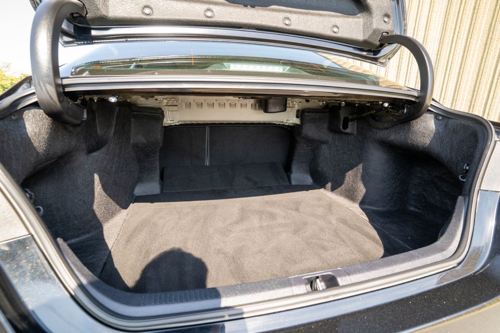 Vehicle image 10 of 36