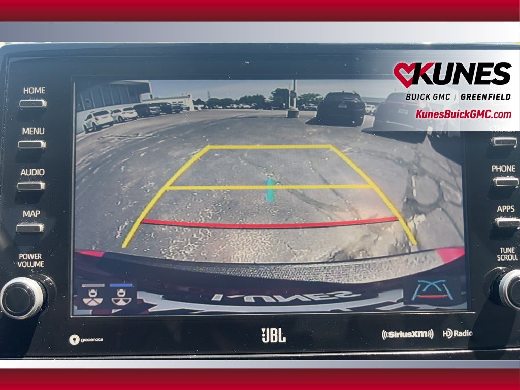 Vehicle image 23 of 43