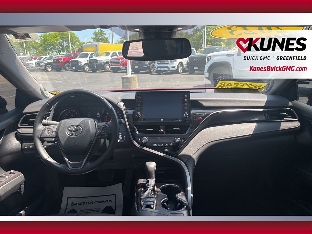 Vehicle image 17 of 43