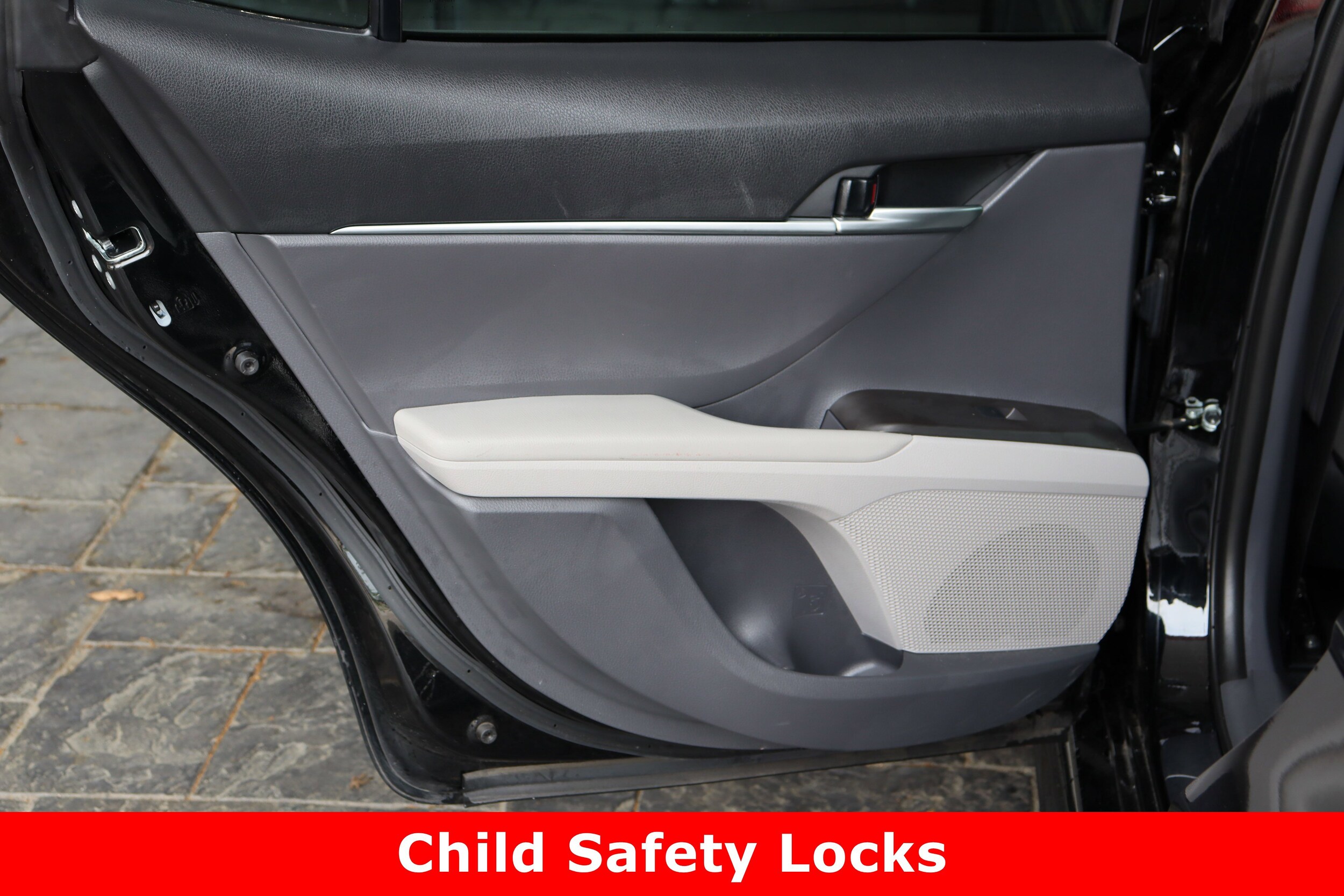 Vehicle image 28 of 47