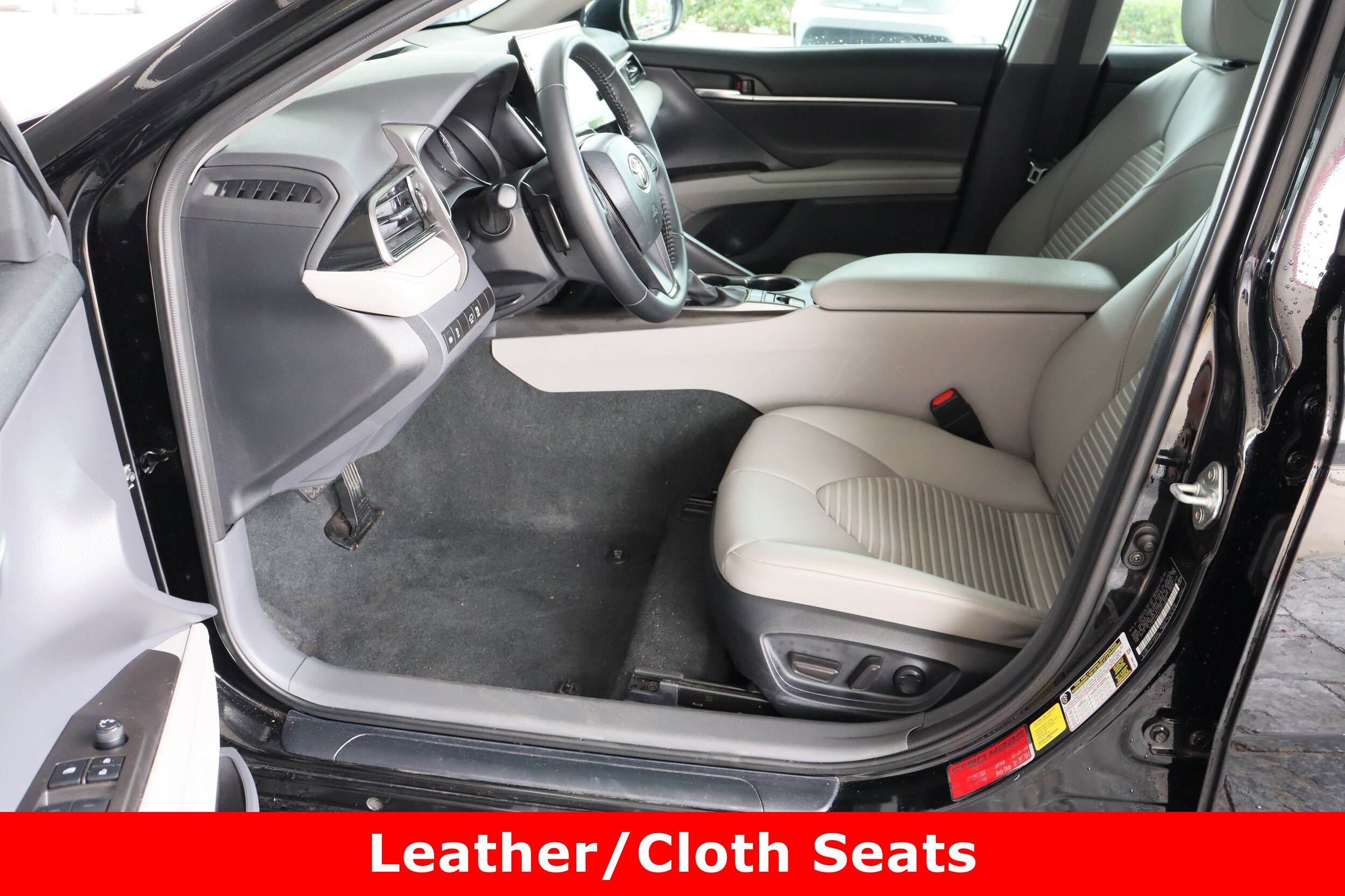 Vehicle image 17 of 47
