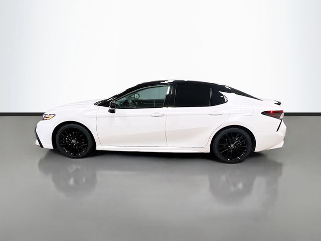 Vehicle image 8 of 31
