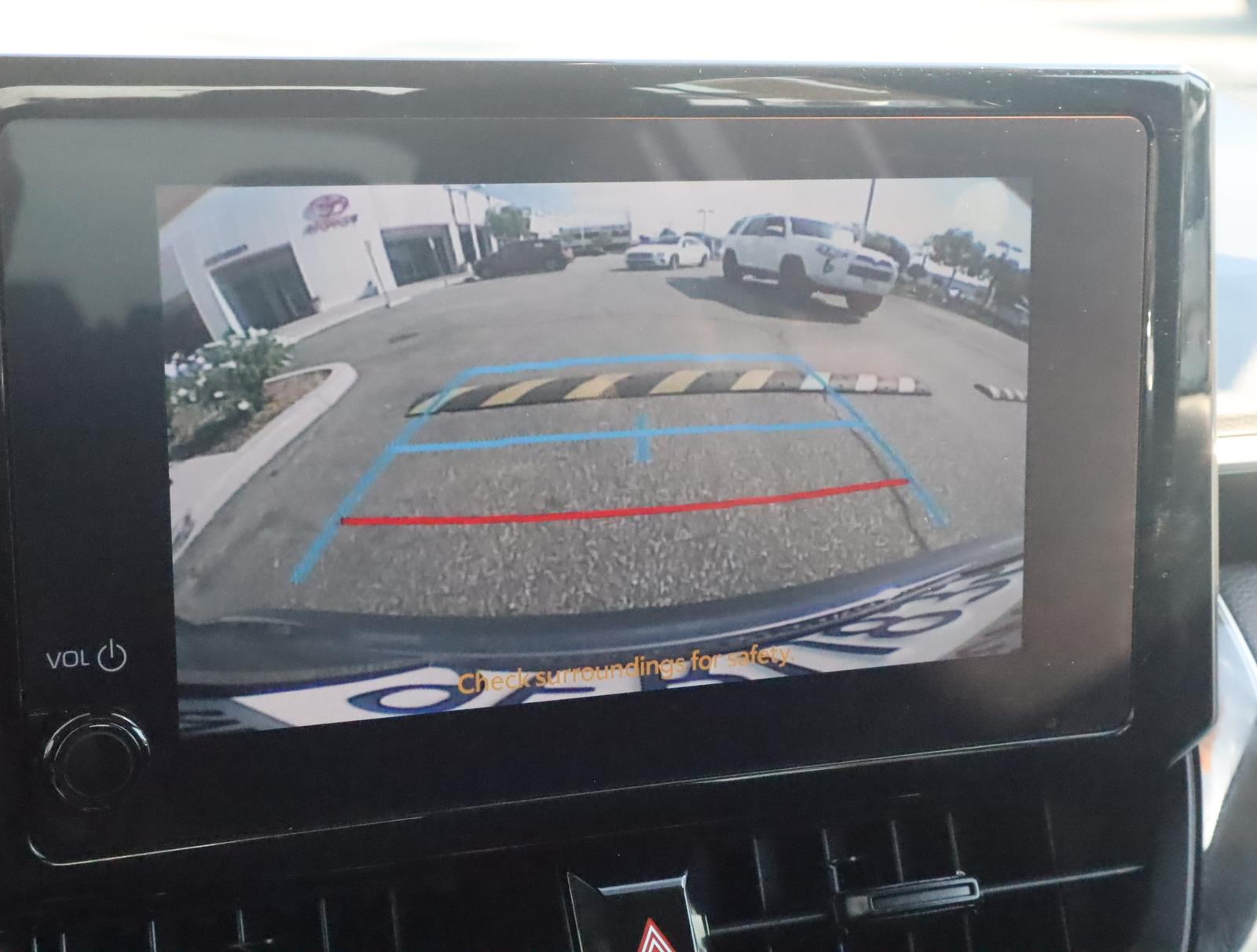 Vehicle image 14 of 25