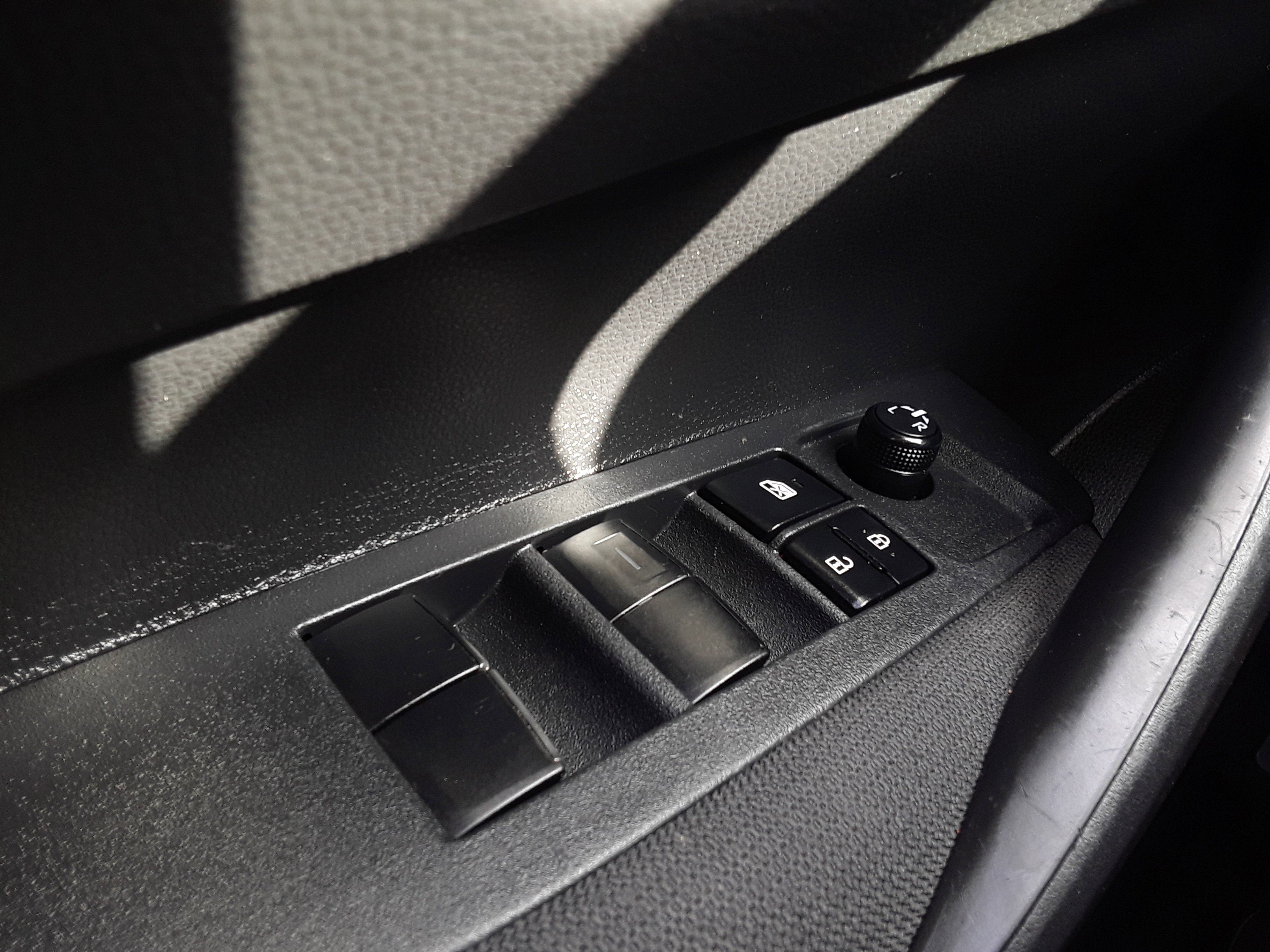 Vehicle image 20 of 21