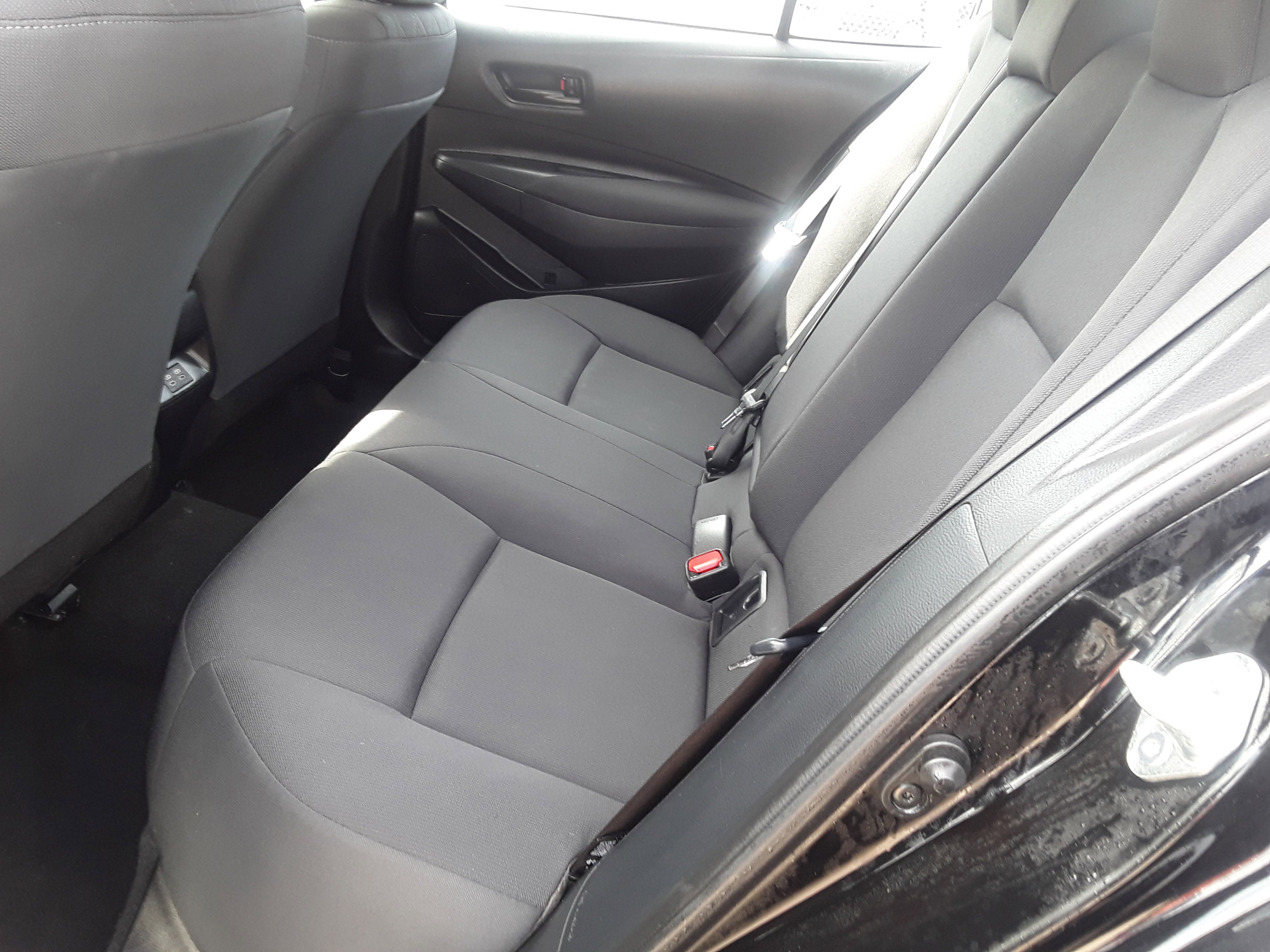 Vehicle image 12 of 21