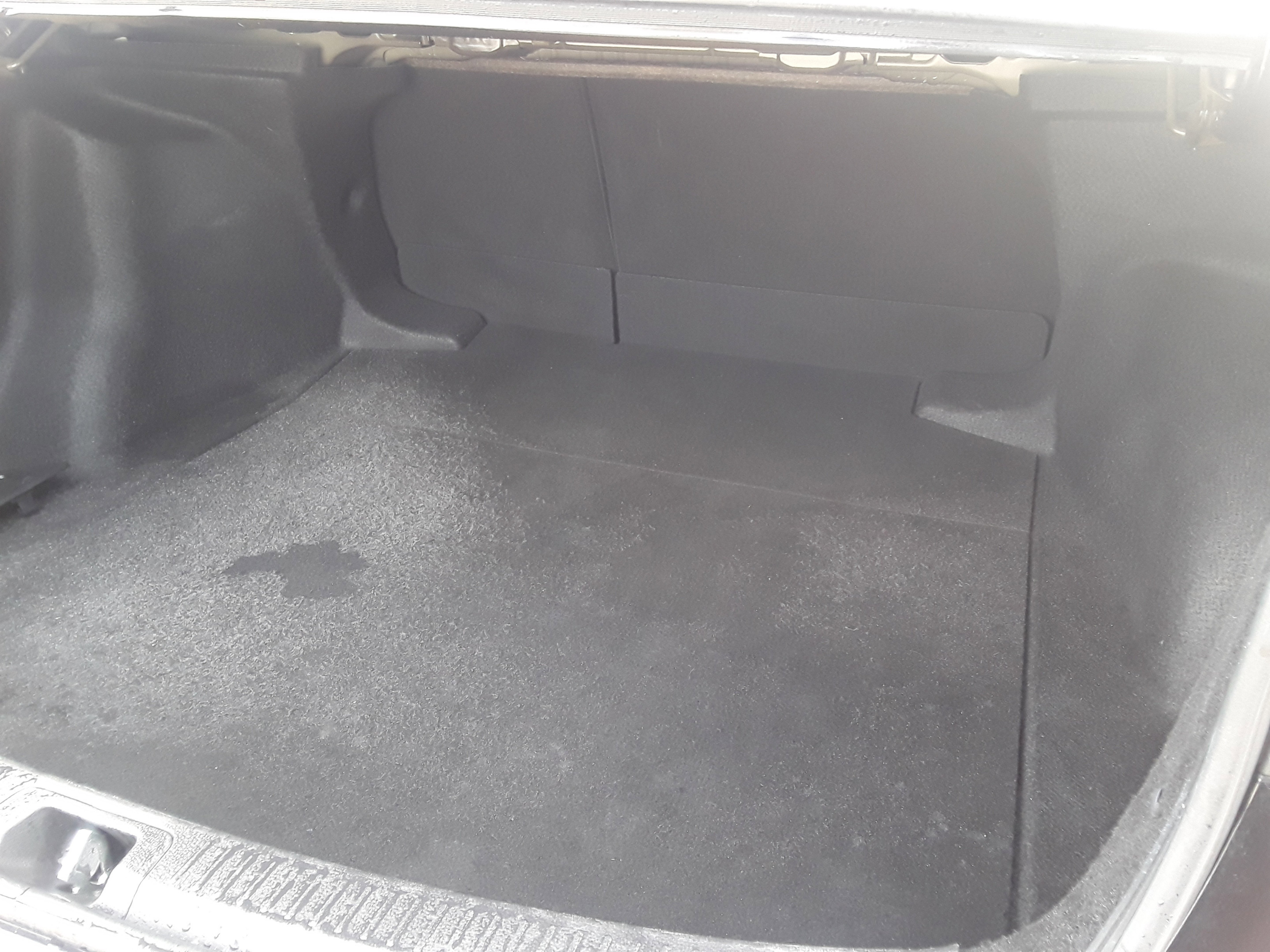 Vehicle image 9 of 21