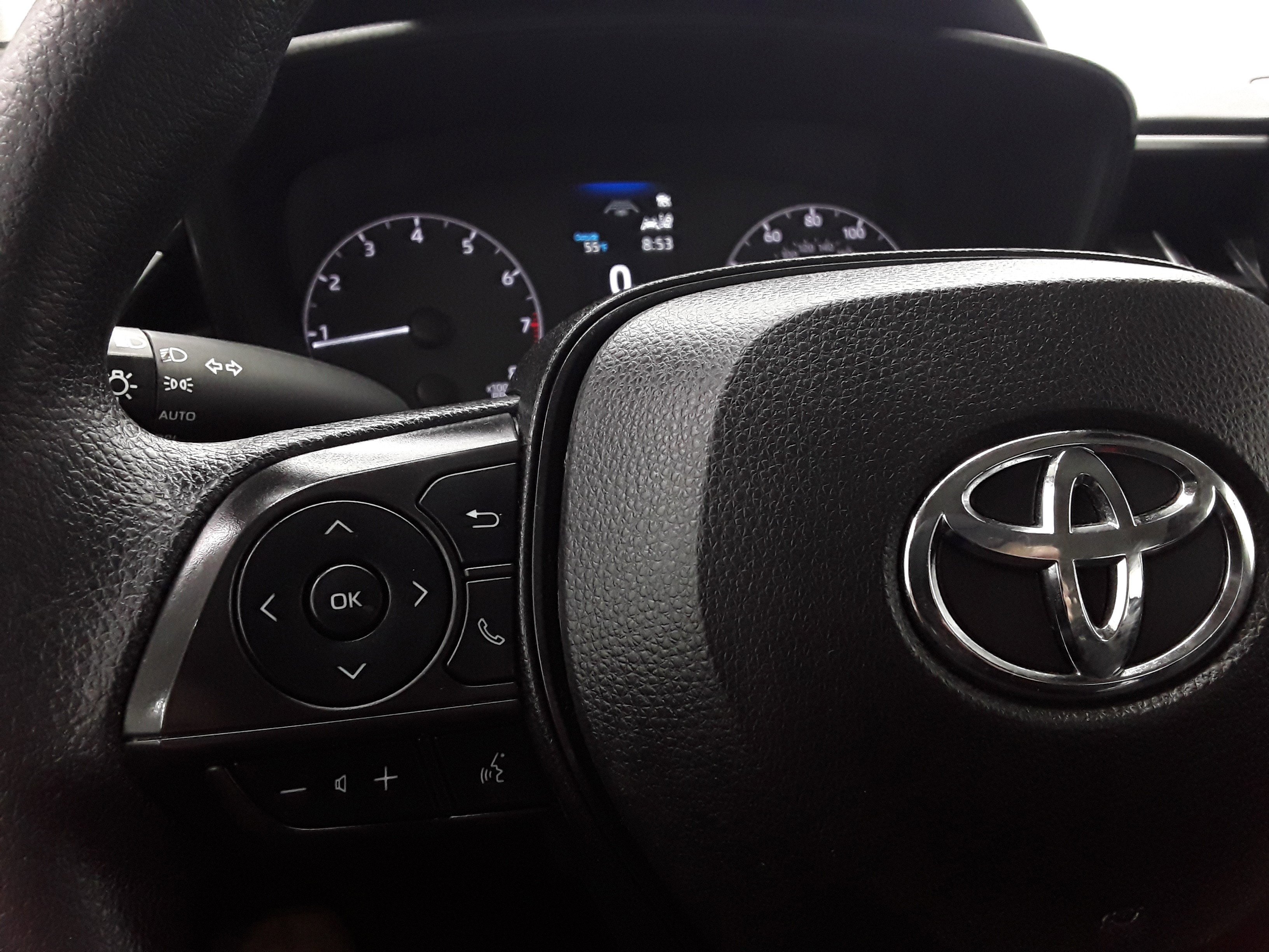Vehicle image 17 of 23