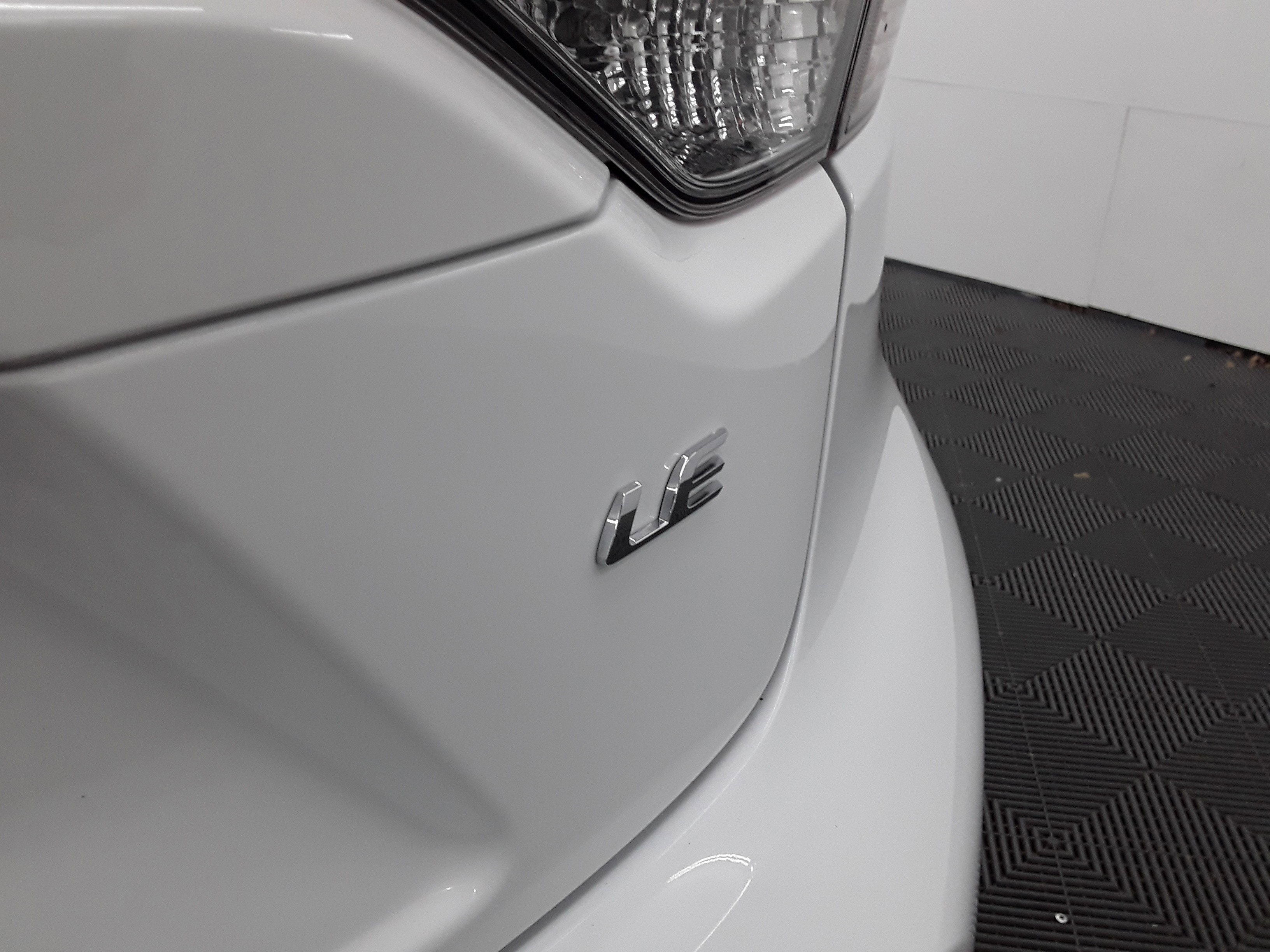 Vehicle image 7 of 23