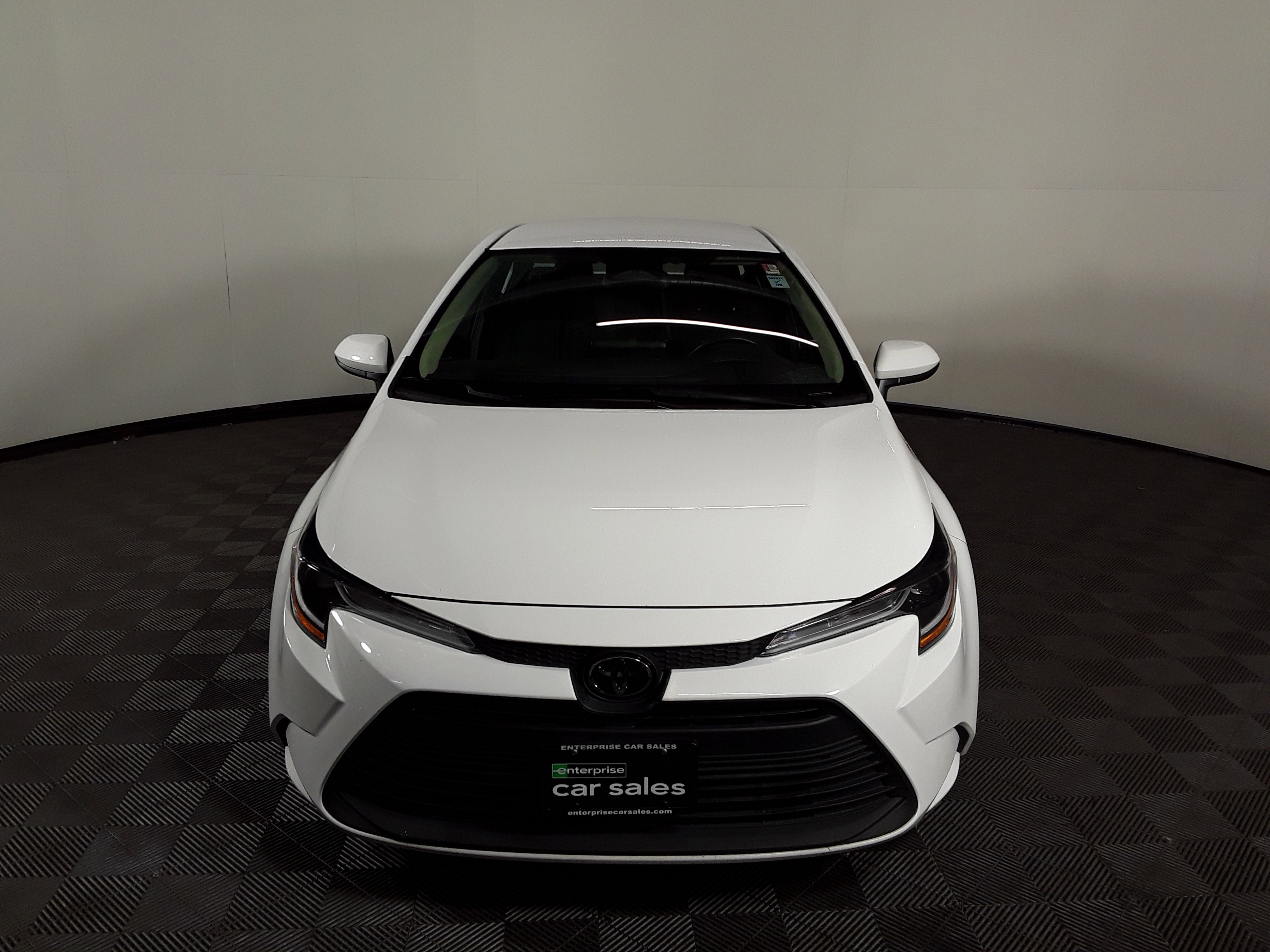 Vehicle image 3 of 23