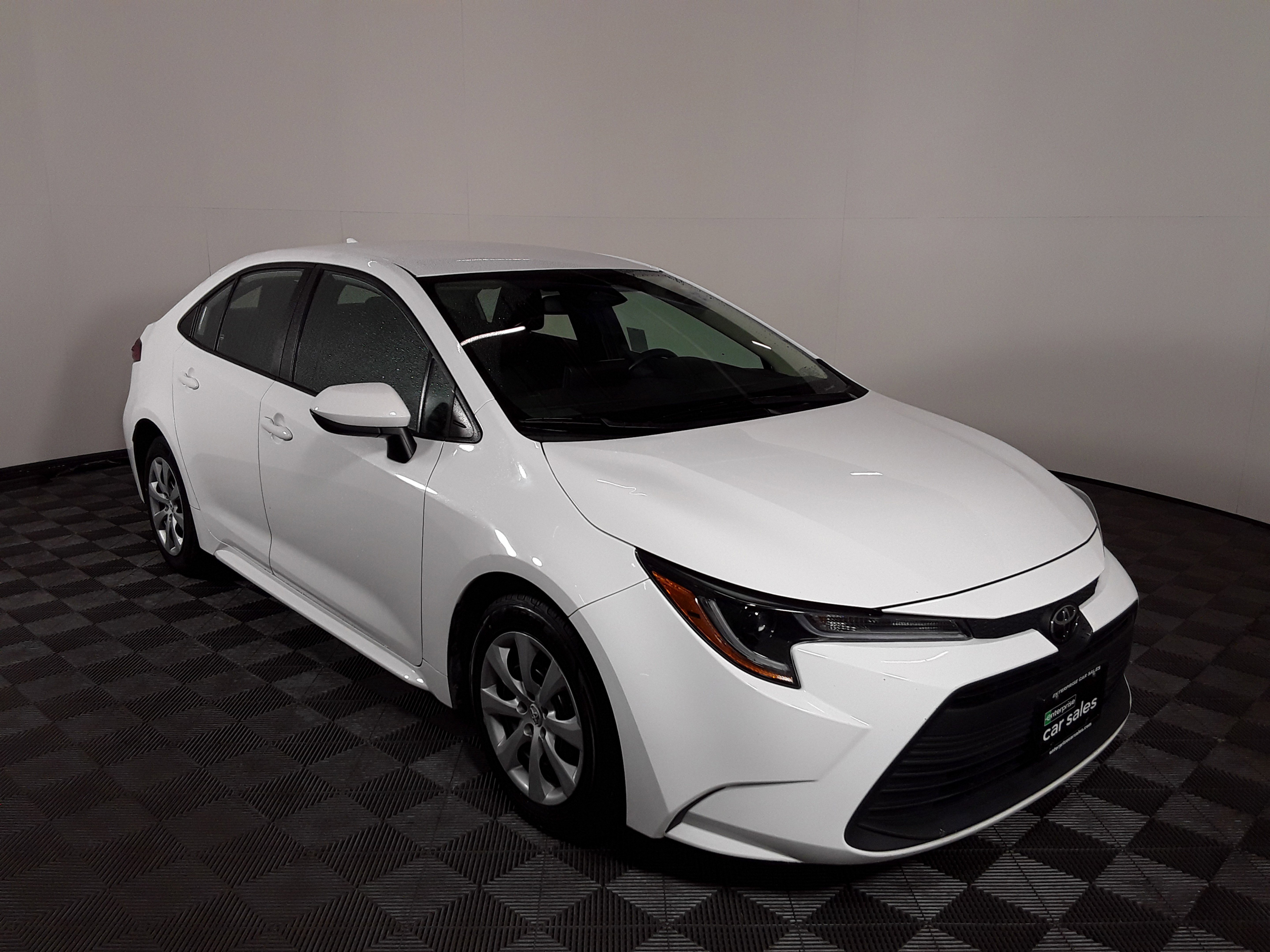 Vehicle image 5 of 23