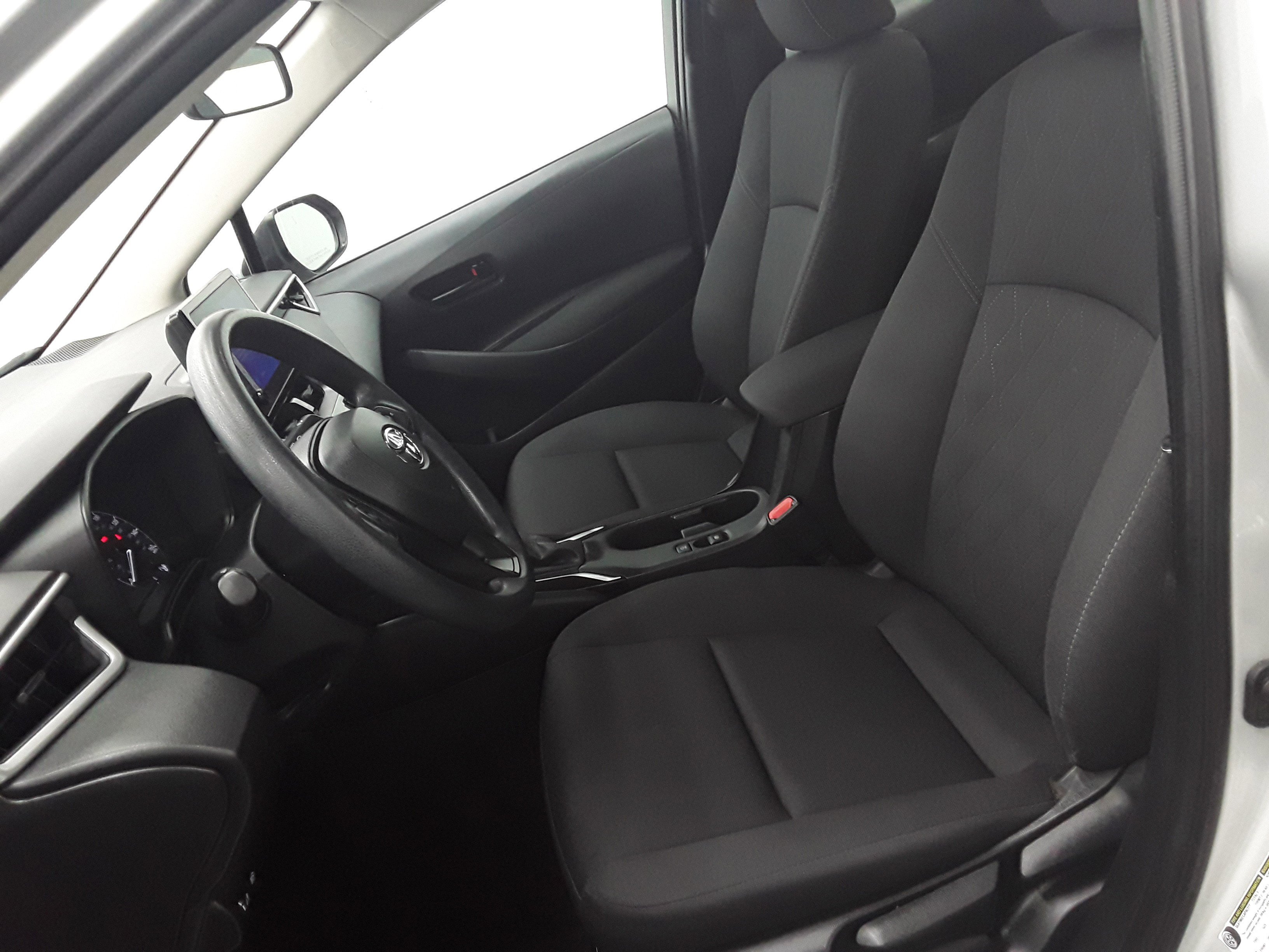 Vehicle image 13 of 23