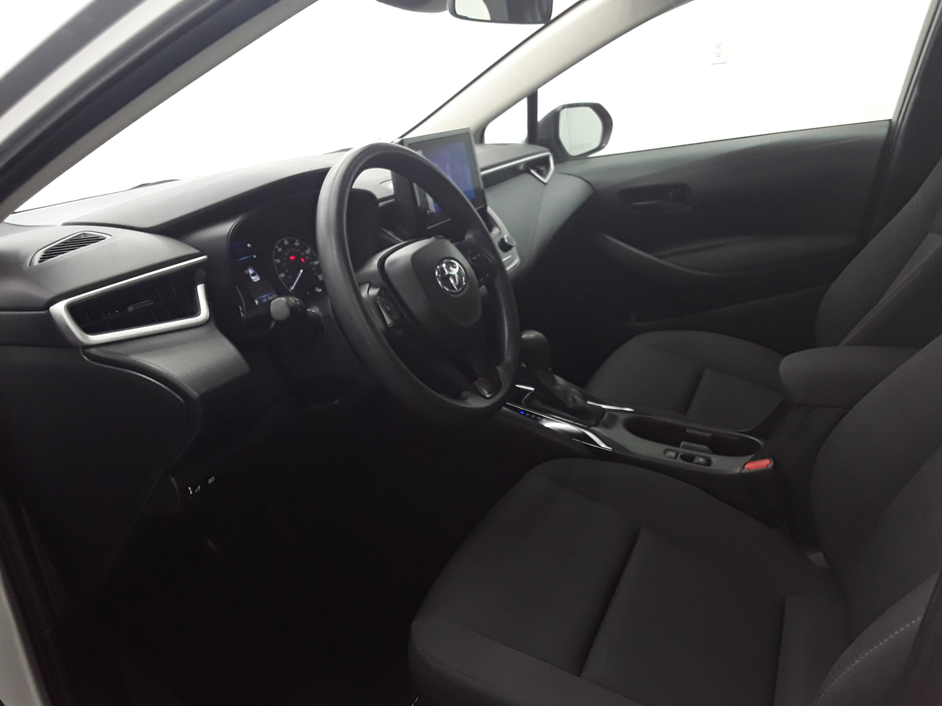 Vehicle image 12 of 23