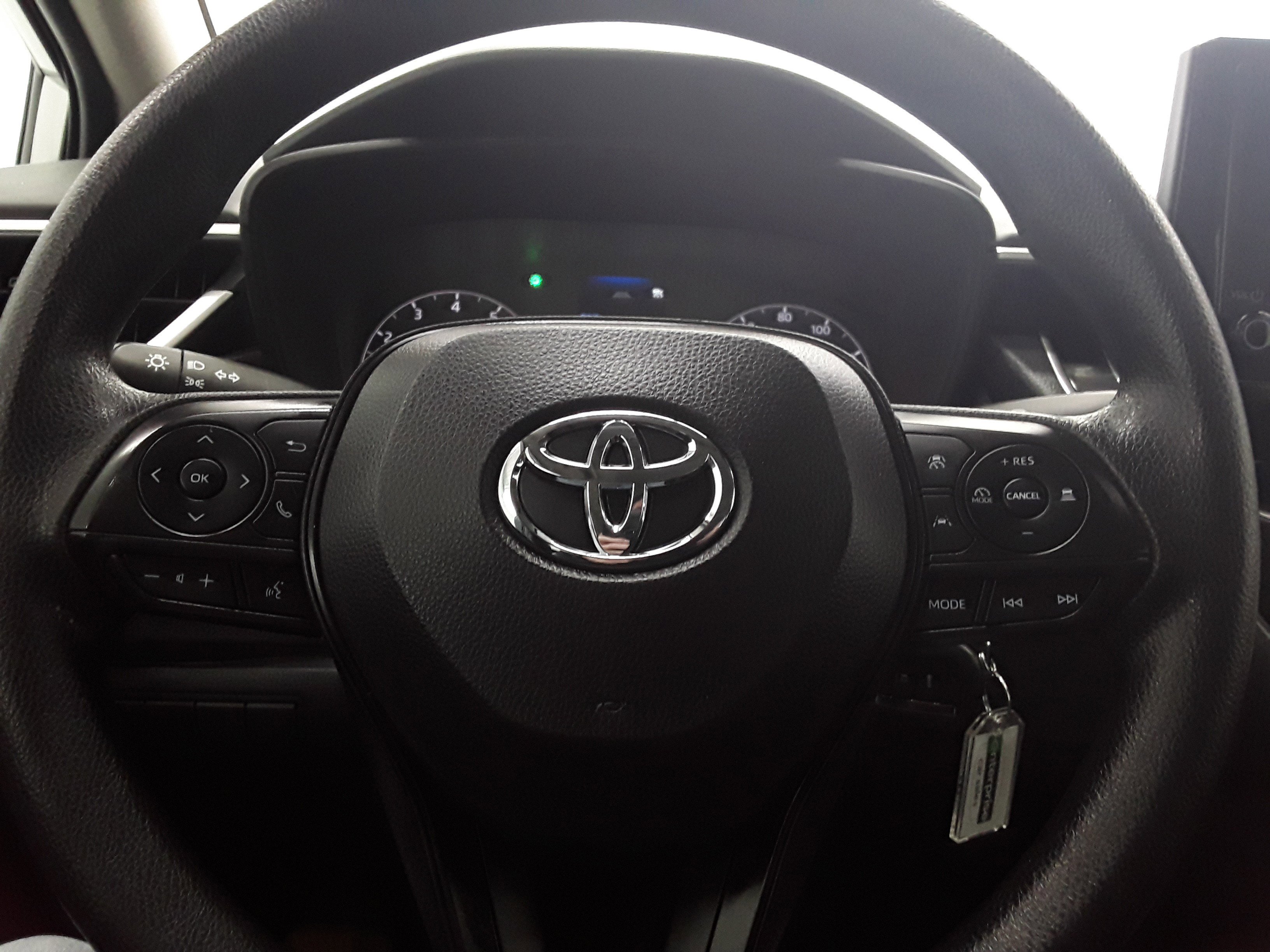 Vehicle image 16 of 23