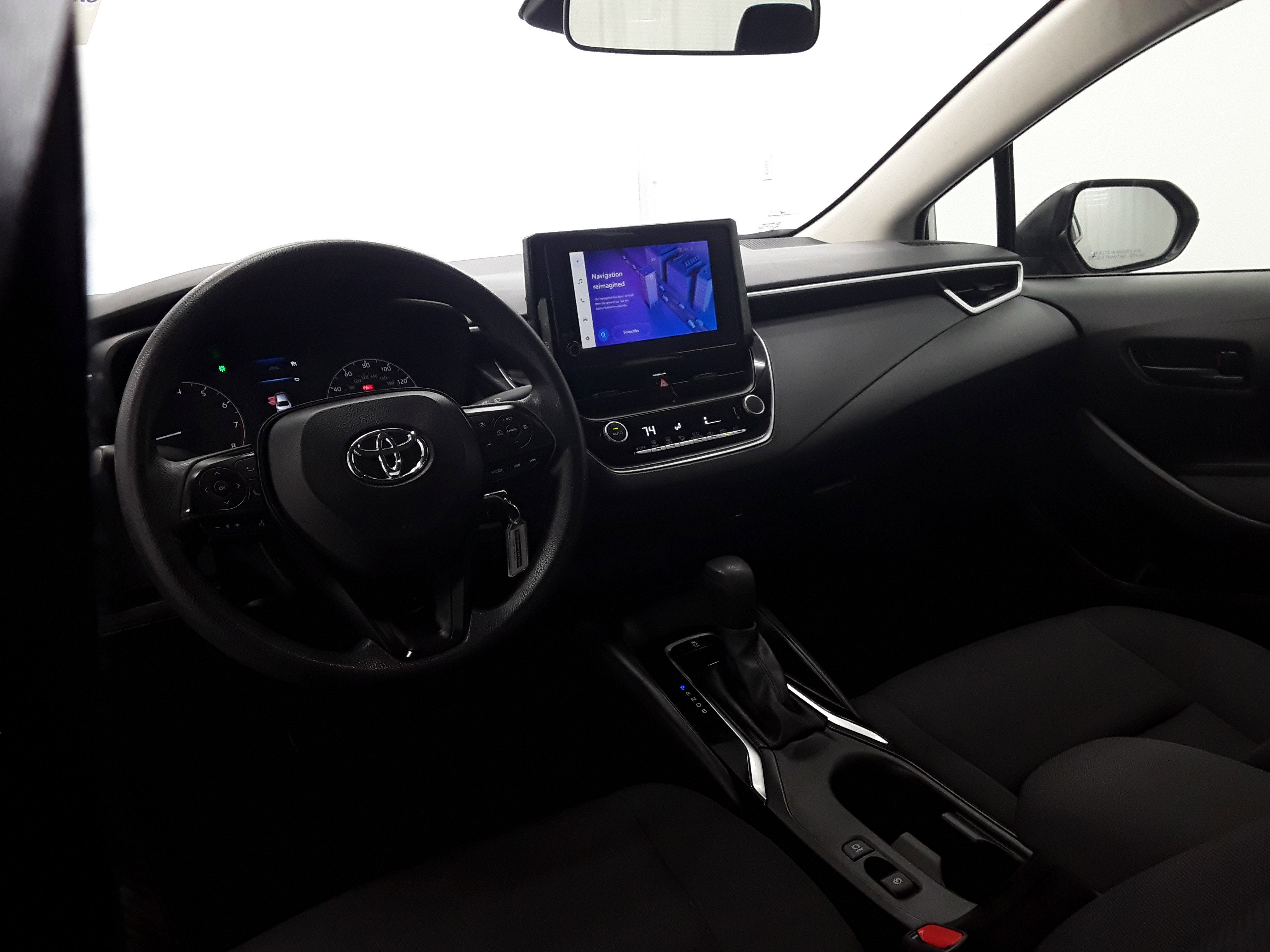 Vehicle image 15 of 23