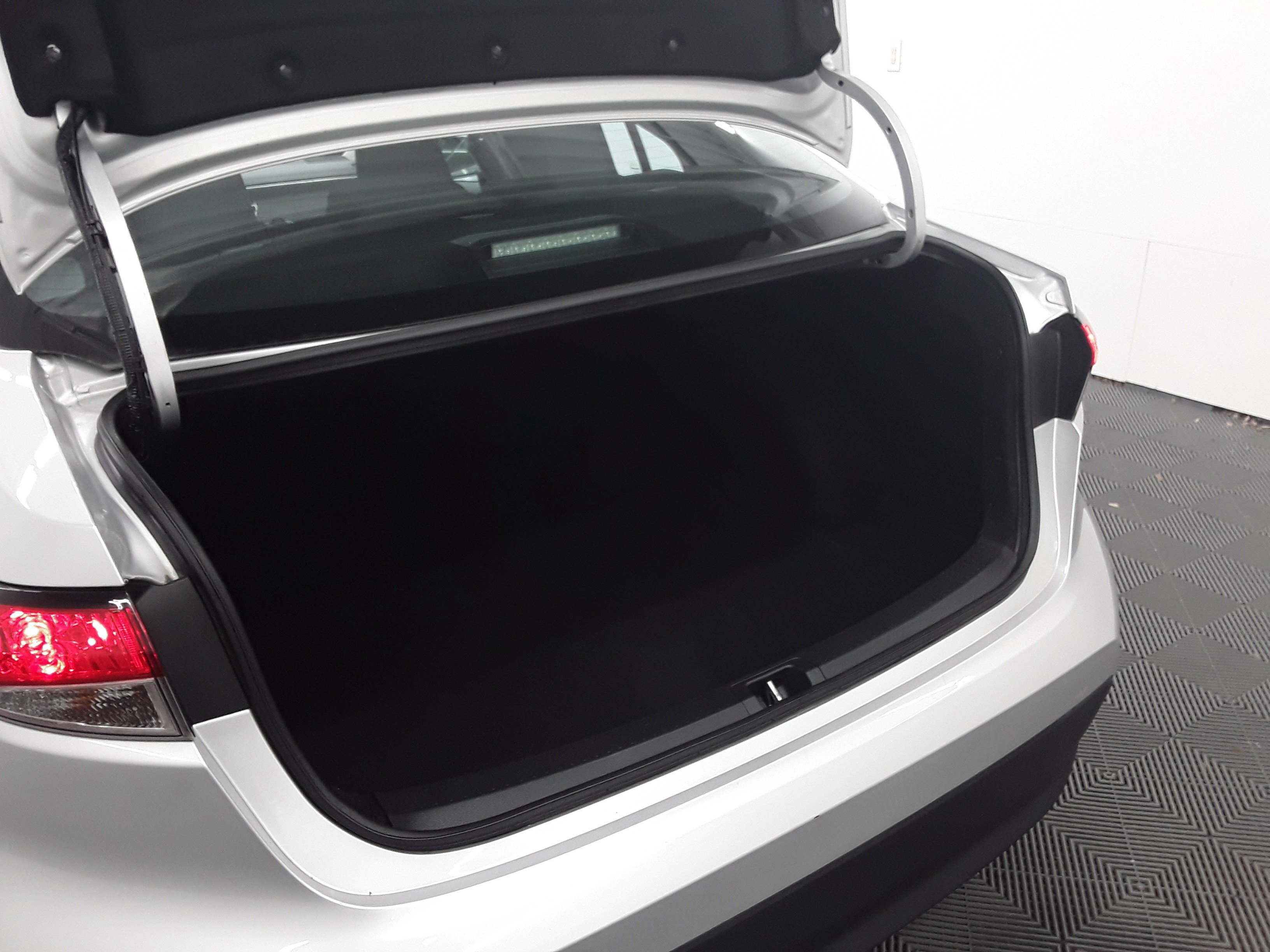 Vehicle image 8 of 23