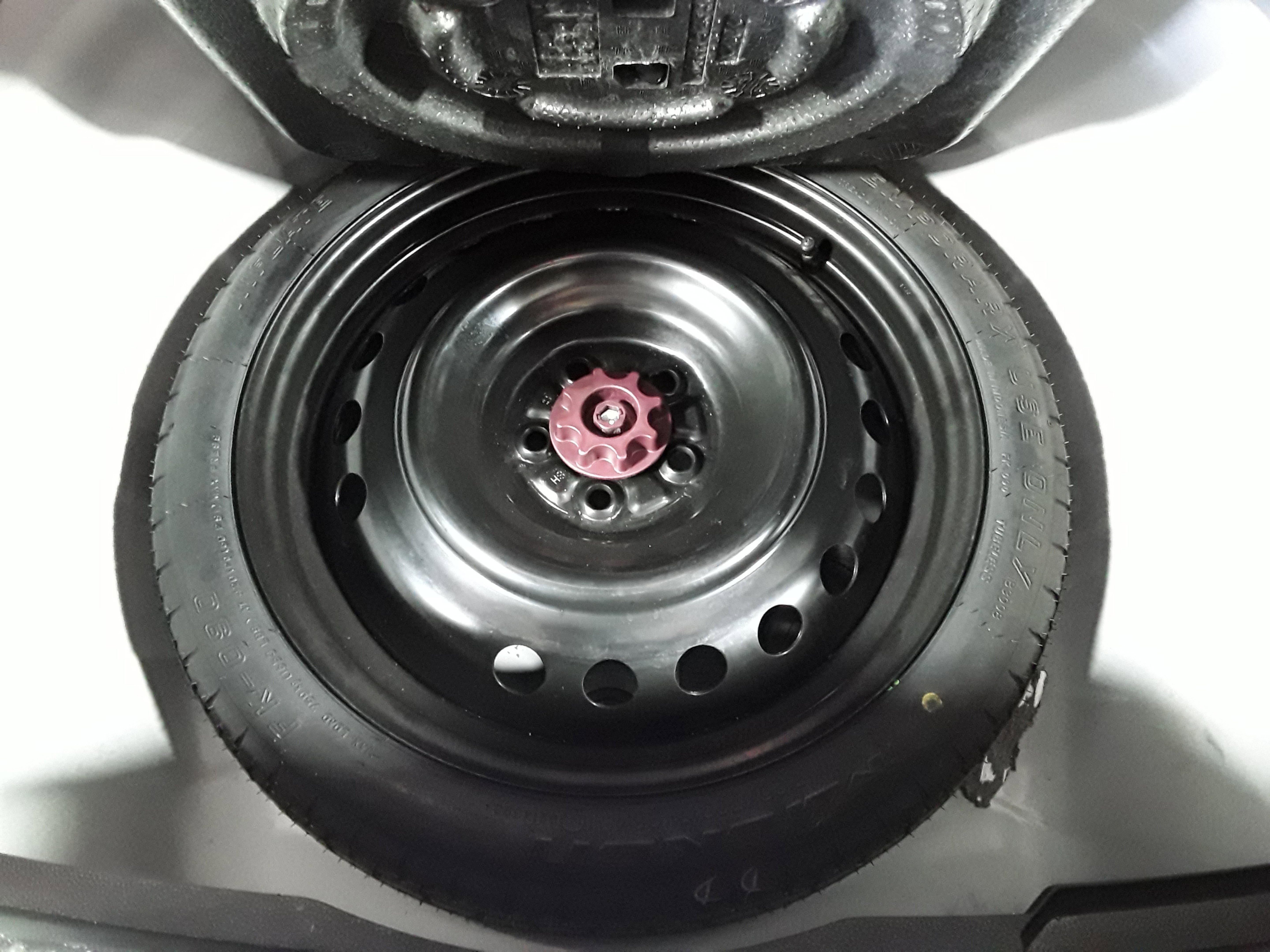 Vehicle image 20 of 22