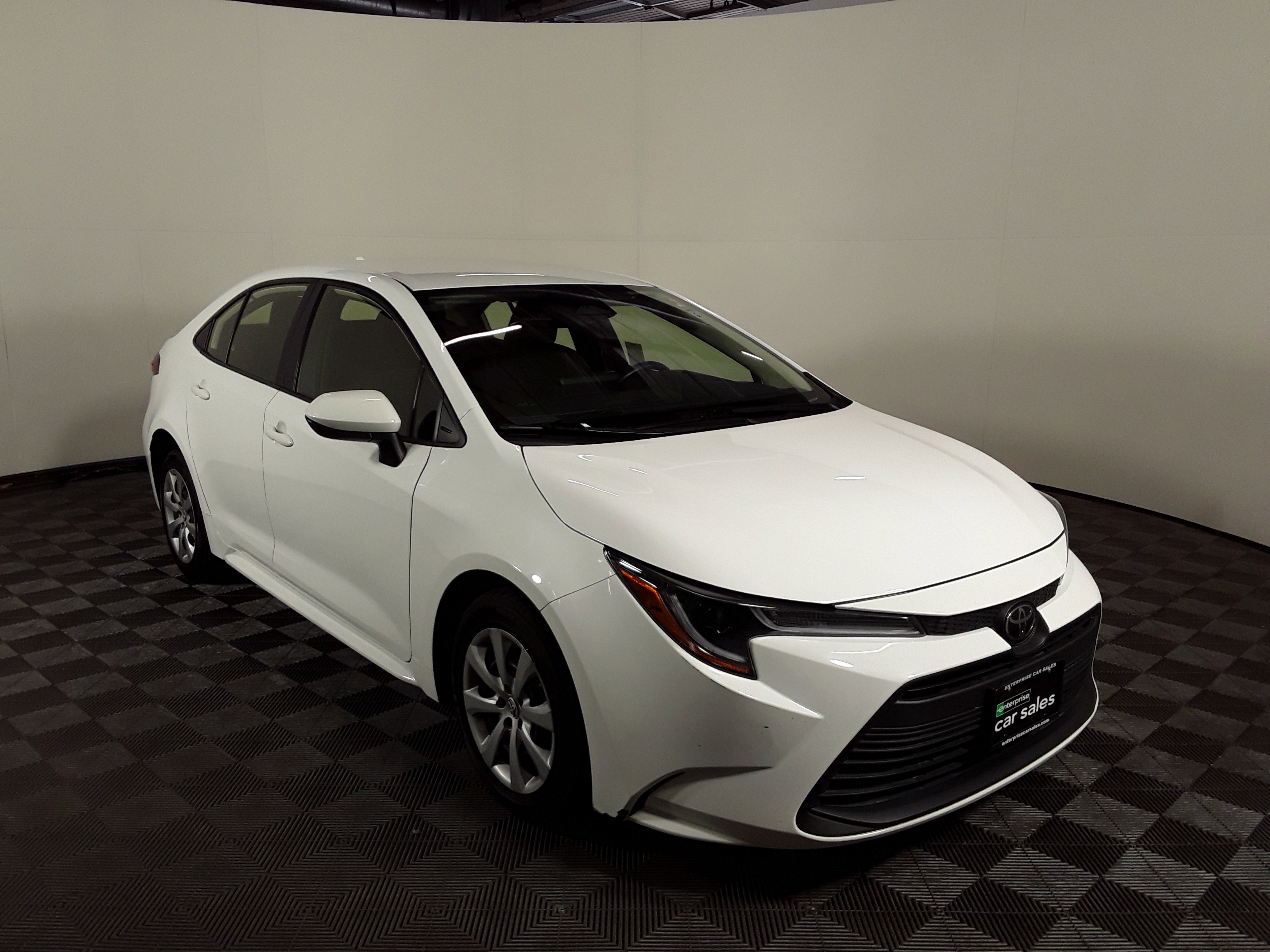 Vehicle image 5 of 22