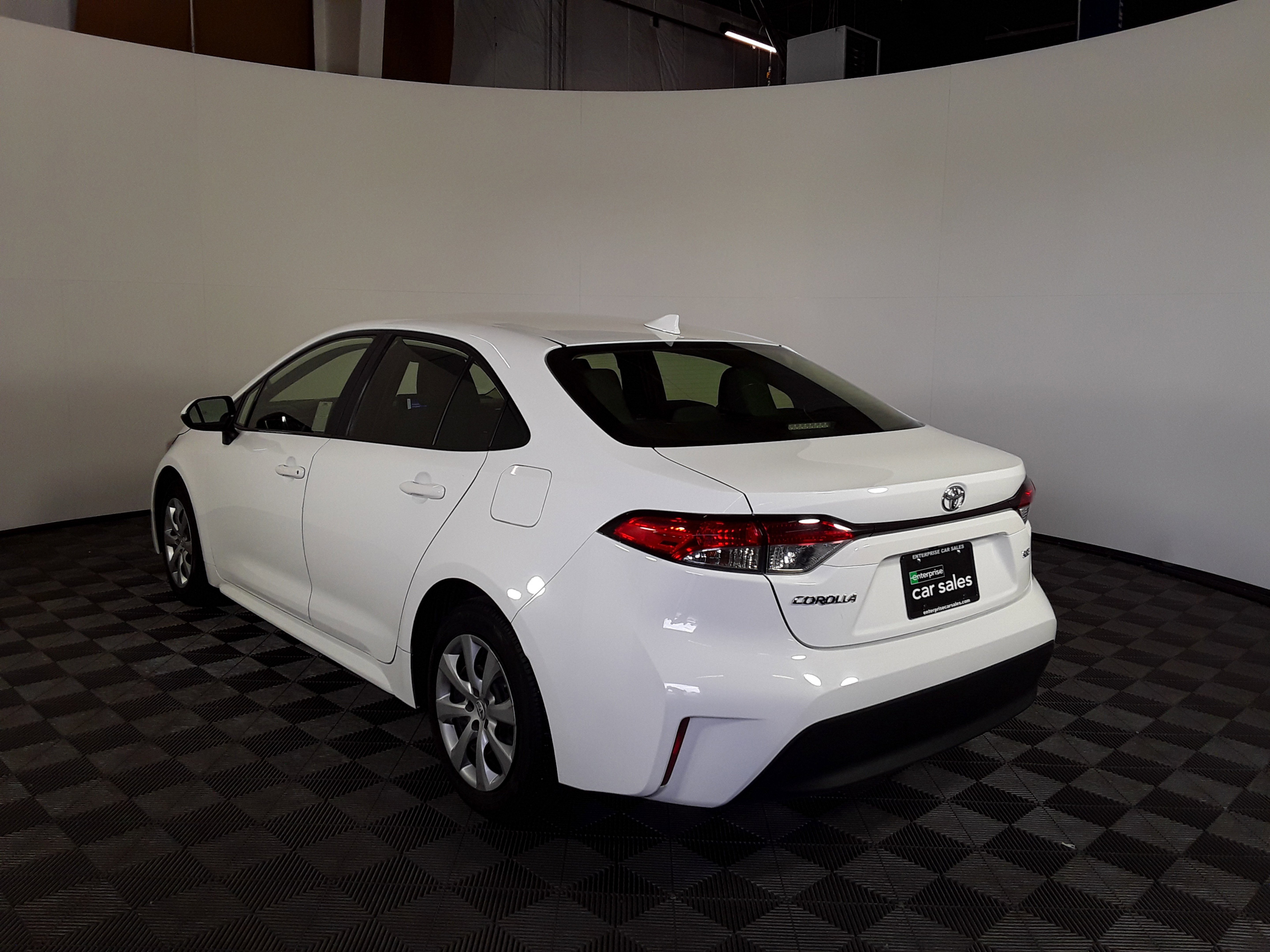 Vehicle image 6 of 22