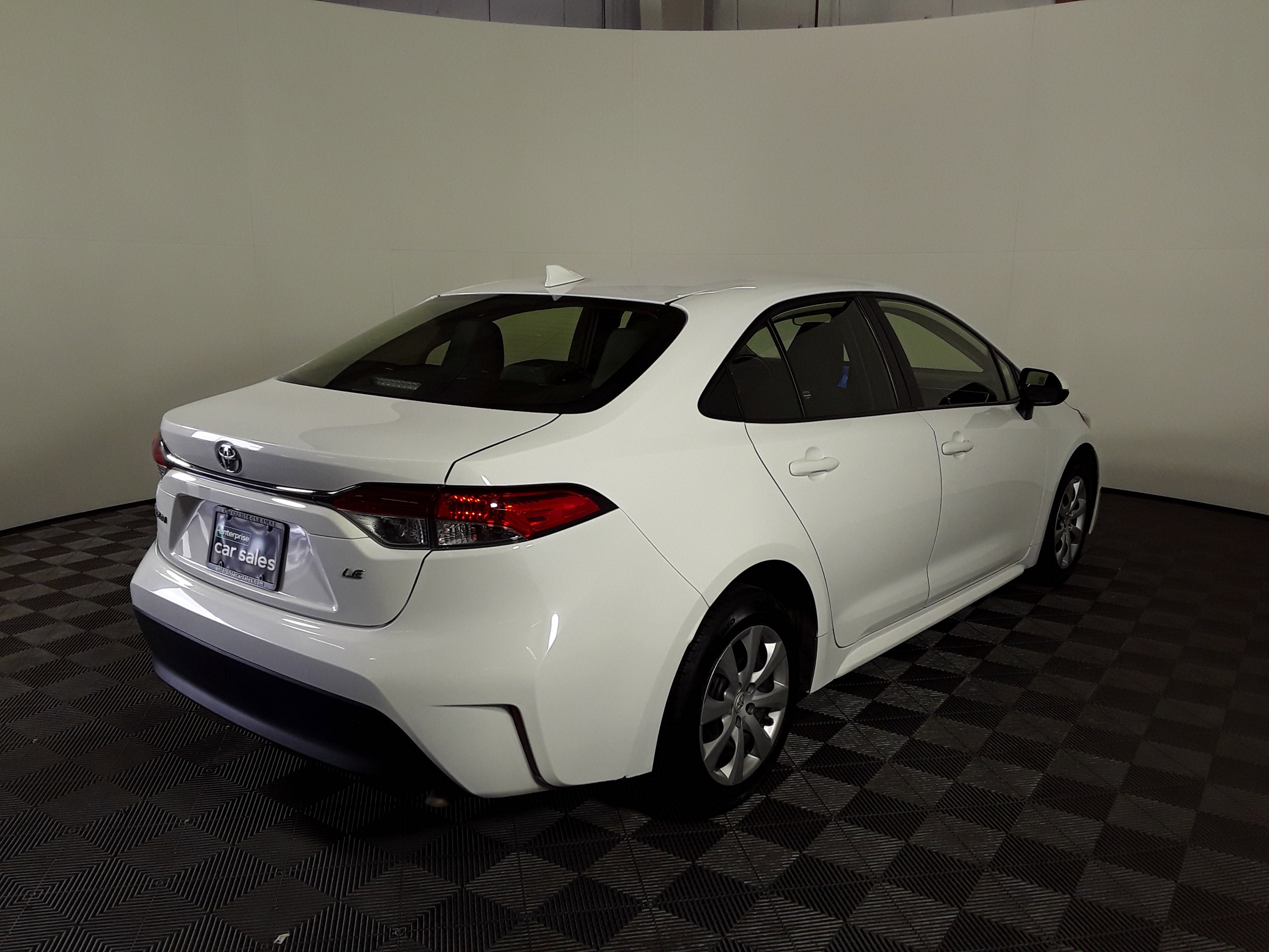 Vehicle image 2 of 22