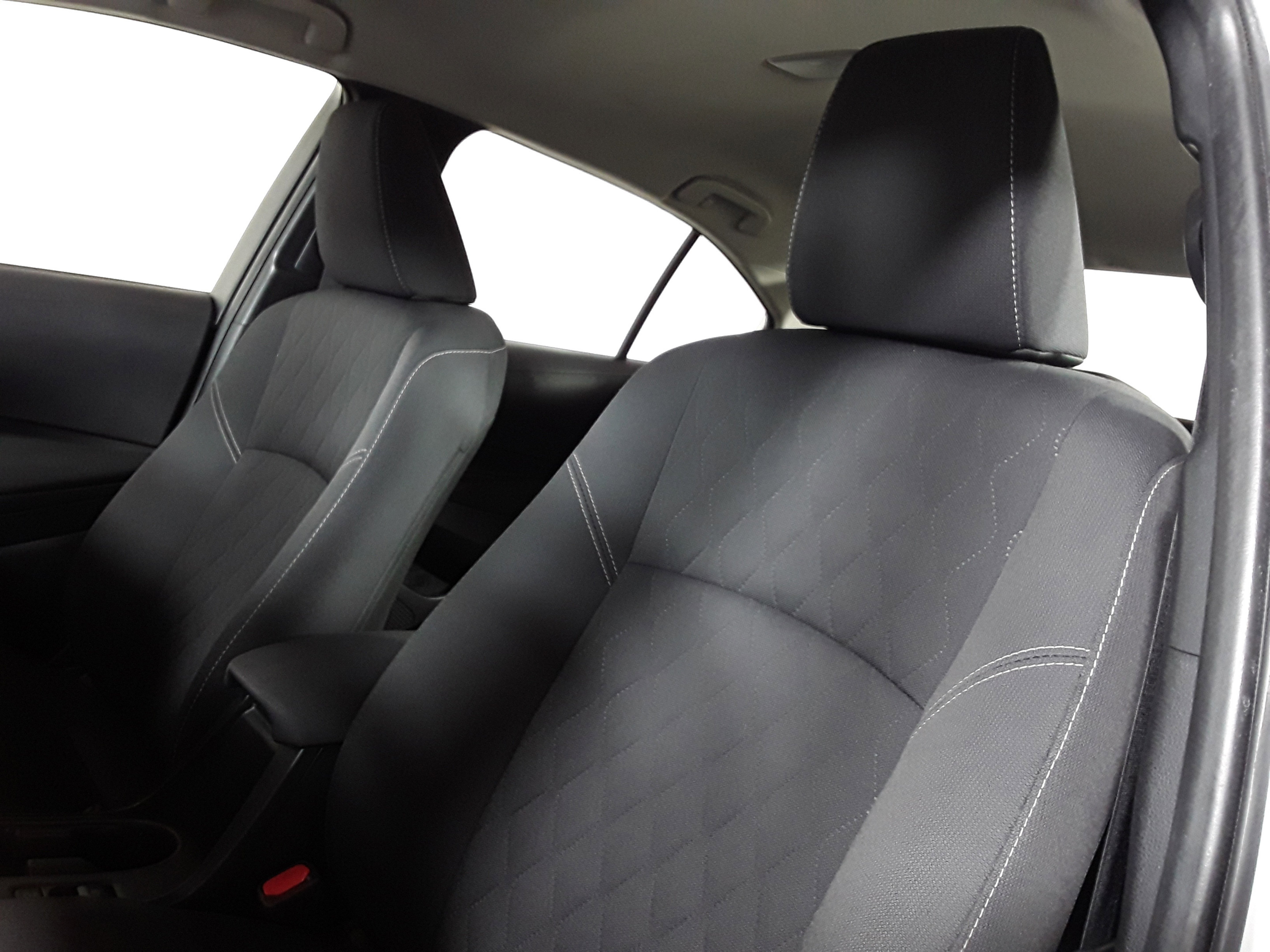 Vehicle image 18 of 22
