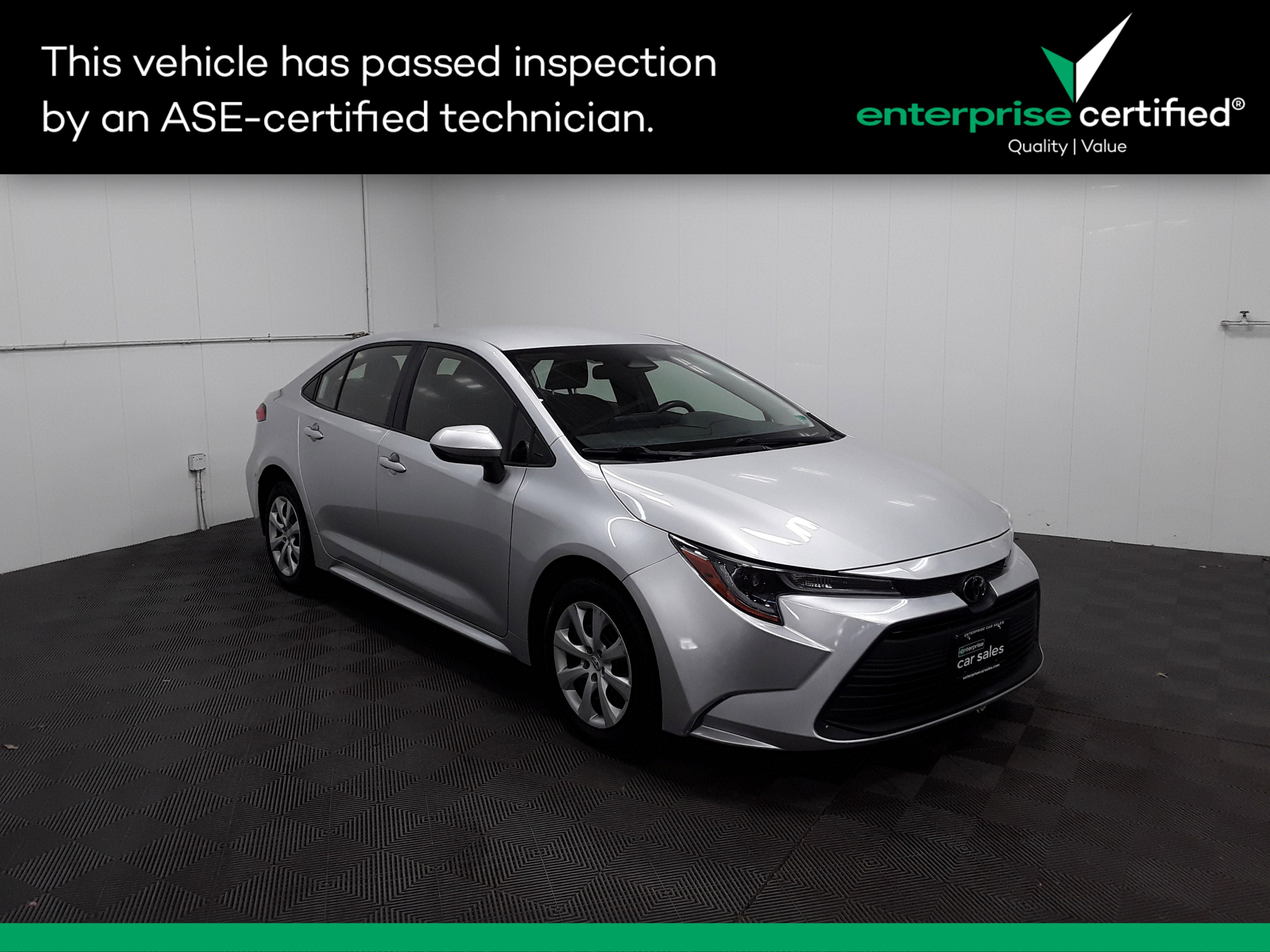 Vehicle image 5 of 22