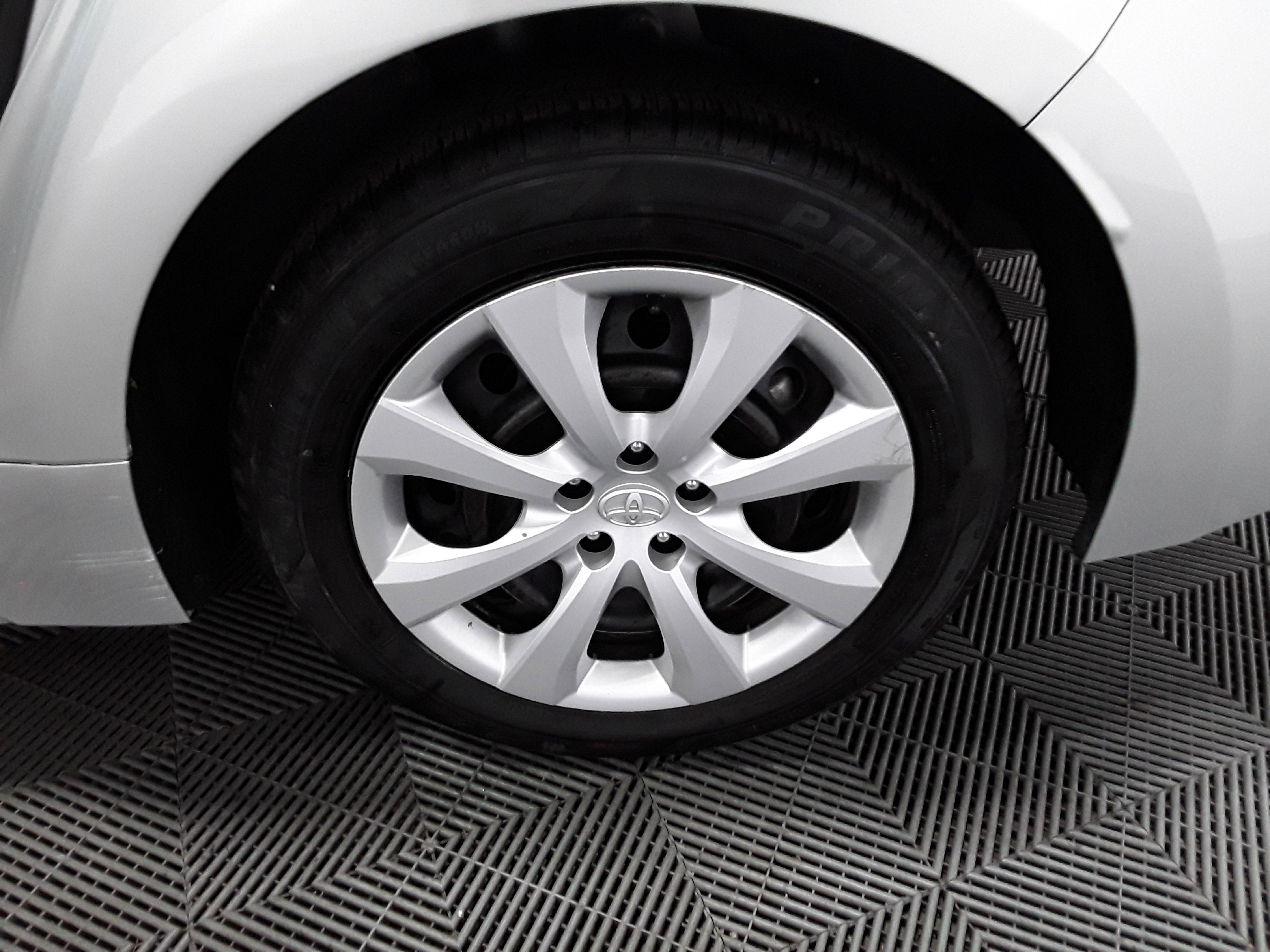 Vehicle image 11 of 22